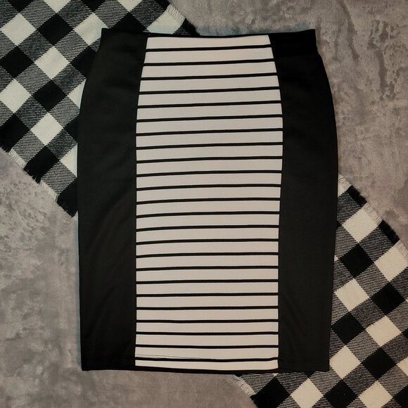 S | Jules & Leopold | Monochrome Panel Striped Bodycon Skirt - Picture 1 of 4